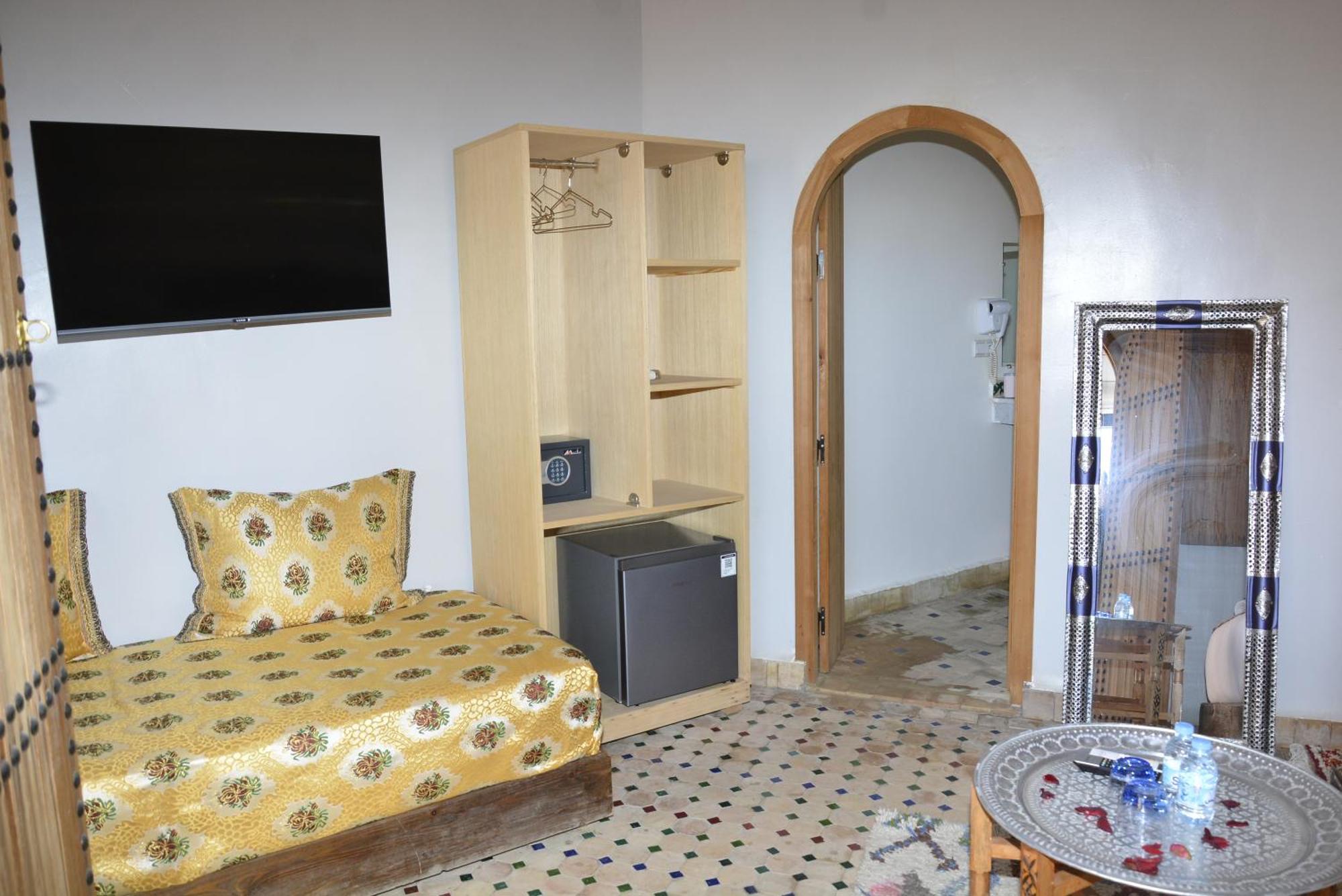 Riad Fes Colors & Spa - Family Lodging Fez Exterior foto